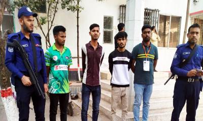 জাল ভোট দেওয়ার সময় হাতেনাতে আটক ৩