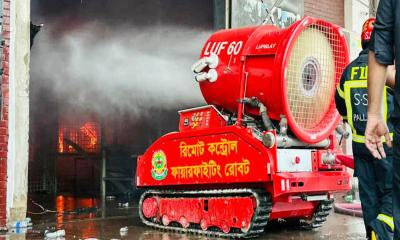 শাহজালালের আগুন অনেকটা নিয়ন্ত্রণে এসেছে