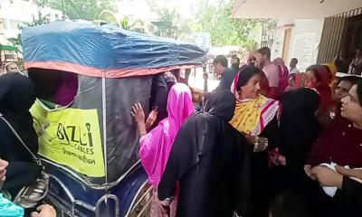 চুয়াডাঙ্গায় তাপদাহ অব্যাহত, নিউমোনিয়ায় আক্রান্ত হয়ে শিশুর মৃত্যু