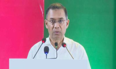 জনসেবায় প্রশাসনকে হয়রানিমুক্ত করার আহ্বান প্রধানমন্ত্রীর