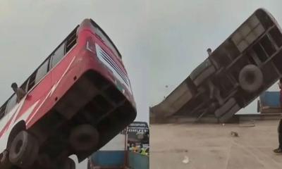 দৌলতদিয়া ফেরিঘাটে বাসডুবি, নিহতের সংখ্যা বেড়ে ২৬