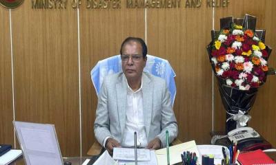 হঠাৎ অসুস্থ ত্রাণমন্ত্রী, এয়ার অ্যাম্বুলেন্সে আনা হবে ঢাকায়