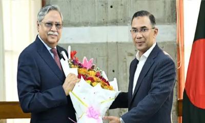 রাষ্ট্রপতির সঙ্গে প্রধানমন্ত্রী তারেক রহমানের শুভেচ্ছা বিনিময়