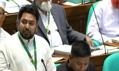 ফ্যাসিস্টের দোসর যেন আজ সংসদে বক্তব্য দিতে না পারে