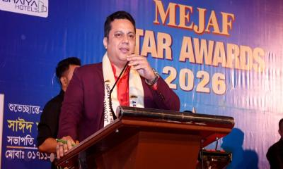 প্রাণবন্ত উপস্থাপনায় মুগ্ধতা ছড়ালেন ডি. এম. সাকলায়েন