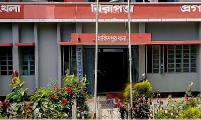 সোনা আত্মসাতের চেষ্টার অভিযোগে দুই পুলিশ সদস্য ক্লোজ
