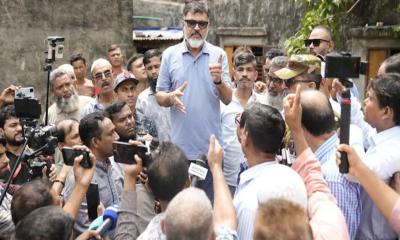 খালের জায়গার স্থাপনা সরিয়ে নিতে হবে
