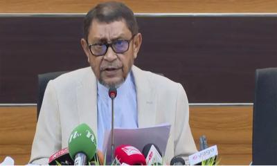 আগে হামে আক্রান্ত শিশুদের চিকিৎসা, পরে দোষীদের বিচার