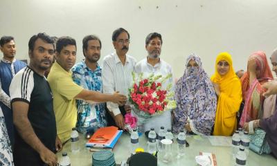 মাদারীপুর ‘ল’ কলেজের নবনির্বাচিত সভাপতিকে সংবর্ধনা