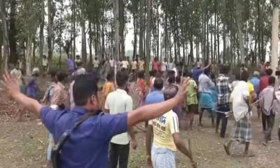 দিনাজপুরের বীরগঞ্জে আদিবাসীদের বাড়িতে সন্ত্রাসীদের হামলা-ভাঙচুর