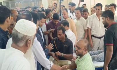 এমপি আসার খবরে রোগীদের সরিয়ে হাসপাতালের বেডে নেতাকর্মীদের ভর্তি