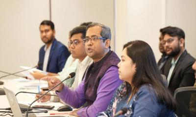 গভর্নর নিয়োগে নতুন সরকার ‘দুর্বল পদক্ষেপ’ নিয়েছে