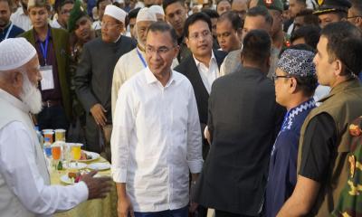 জামায়াতের ইফতার মাহফিলে প্রধানমন্ত্রী তারেক রহমান