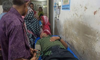 পঞ্চগড়ে পাম্পে ইউএনওর ওপর হামলা, বডিগার্ড আহত