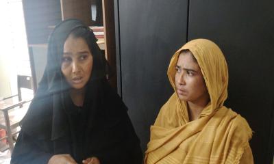 লোহাগড়ায় জুয়েলারি দোকান থেকে স্বর্ণ ও টাকা চুরির ঘটনায় দুই নারী আটক