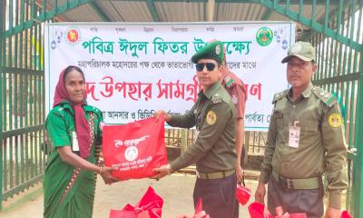 দীঘিনালায় হিল ভিডিপি সদস্যদের মাঝে ঈদ উপহার বিতরণ