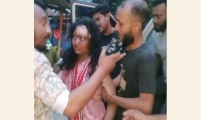 টিকটকার মেয়েকে বাঁচাতে বিদ্যুৎস্পৃষ্টে প্রাণ গেল মায়ের, আহত দুই নারী
