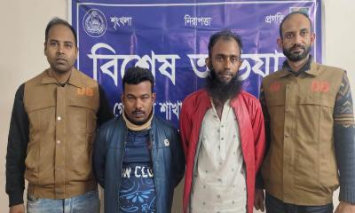 আশুলিয়ায় ডিবির পৃথক অভিযানে ইয়াবাসহ দুই মাদক ব্যবসায়ী গ্রেপ্তার