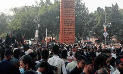 ওসমান হাদি হত্যার প্রতিবাদে শাহবাগে চলছে বিক্ষোভ