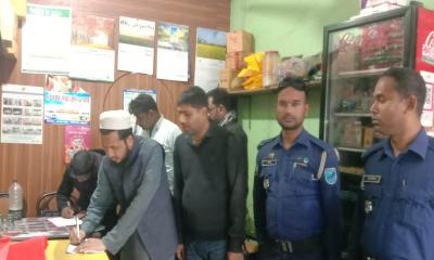 বালিয়াকান্দিতে অস্বাস্থ্যকর পরিবেশে মিষ্টি তৈরি, ব্যবসায়ীকে জরিমানা