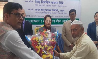 তাঁত বোর্ডের সহযোগিতা শুধু কাগজে-কলমে: প্রণোদনা থেকে বঞ্চিত প্রকৃত তাঁতিরা