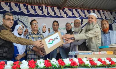 বেলকুচিতে ‘প্রযুক্তির অগ্রযাত্রায় নারীর পাশে আইএফআইসি ব্যাংক পিএলসি’