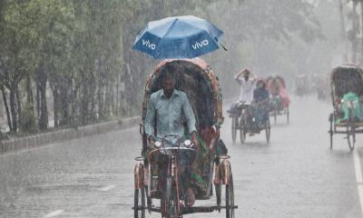 ঢাকায় হালকা বৃষ্টির সম্ভাবনা, তাপমাত্রা কমতে পারে