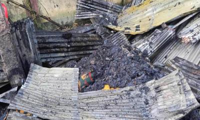বুড়িচংয়ে বিয়ে বাড়িতে আগুন, বসতঘর ও প্যান্ডেল পুড়ে ছাই