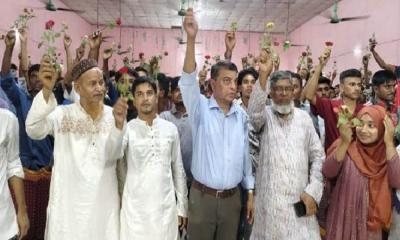 হাতীবান্ধায় বৈষম্যবিরোধী আন্দোলনের পাঁচ শতাধিক শিক্ষার্থীর ছাত্রদলে যোগদান