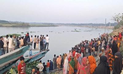 আড়িয়াল খাঁন নদী থেকে নারীর ভাসমান মরদেহ উদ্ধার