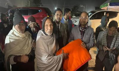 শীতার্তদের পাশে রাষ্ট্র, কম্বল হাতে উপজেলা ইউএনও