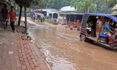 নবাবগঞ্জের বারুয়াখালী–ব্রাহ্মণখালী সড়কে খানাখন্দ, চলাচলে চরম ভোগান্তি