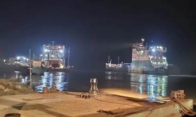 ঘন কুয়াশায় পাটুরিয়া-দৌলতদিয়া নৌপথে ফেরি চলাচল বন্ধ