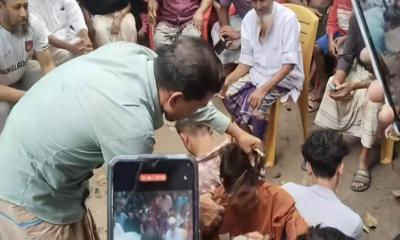 প্রবাসীর বাড়িতে চুরির অভিযোগে তিন যুবকের মাথার চুল কেটে দিলো জনতা, ভিডিও ভাইরাল