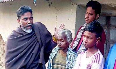 আমার সংবাদে খবর প্রকাশের পর নব্বই-ঊর্ধ্ব ফুলমনি মুরমু পেলেন সহায়তা