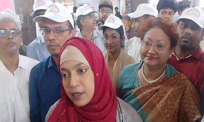 জবি ছাত্রদলের উদ্যোগে ৩ দিনব্যাপী জরুরি স্বাস্থ্যসেবা ও ওষুধ বিতরণ