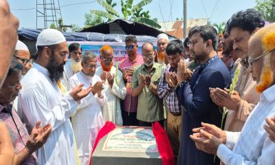 গুরুদাসপুরে ১ কোটি ৭৭ লাখ টাকার সড়ক উন্নয়ন কাজের উদ্বোধন