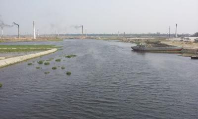এক বন্ধুকে বাঁচাতে গিয়ে প্রাণ গেল দুই বন্ধুর