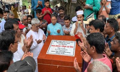 মোহনপুরে একাধিক উন্নয়ন প্রকল্পের উদ্বোধন করলেন এমপি মিলন