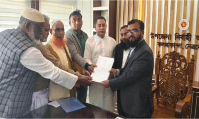 নেত্রকোনা-১ আসনে ব্যারিস্টার কায়সার কামালের পক্ষে মনোনয়নপত্র সংগ্রহ