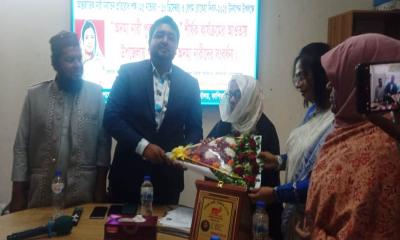 আন্তর্জাতিক নারী দিবস পালিত: শ্রেষ্ঠ ‍‍‘অদম্য নারী পুরস্কার‍‍’ পেলেন রোকেয়া বেগম