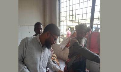 কেন্দুয়ায় জমি নিয়ে সংঘর্ষে নারী-শিশুসহ আহত ২৫ জন