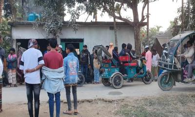 কটিয়াদীতে ব্যাটারিচালিত অটোরিকশার চাপায় শিশুর মৃত্যু