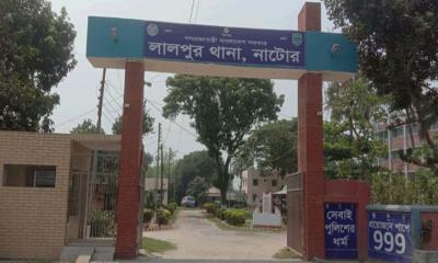 লালপুর থানার ভেতর থেকে মোটরসাইকেল চুরি