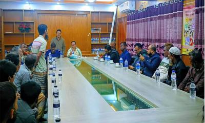 মধুপুরে যানজট নিরসনে পরিবহন সংশ্লিষ্টদের সাথে প্রশাসনের মতবিনিময়
