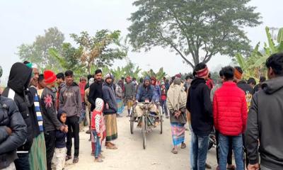 মেহেরপুরে ট্রাকের ধাক্কায় মোটরসাইকেল আরোহী নিহত, আহত ১