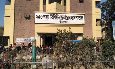 মেহেরপুরে ডাকাতদের কবলে রোগী বহনকারী গাড়ি, শিশুসহ আহত ৫