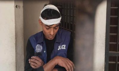 মহেশপুরে পুলিশের পোশাকে ডাকাতি, জনতার হাতে গ্রেপ্তার এক