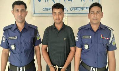 মোহনগঞ্জে পূজামণ্ডপে হামলা মামলায় যুবক গ্রেপ্তার