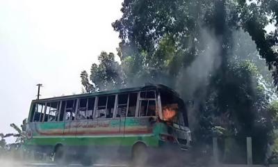নাগরপুরে বাসচাপায় স্কুলছাত্রী নিহত, চালক আটক